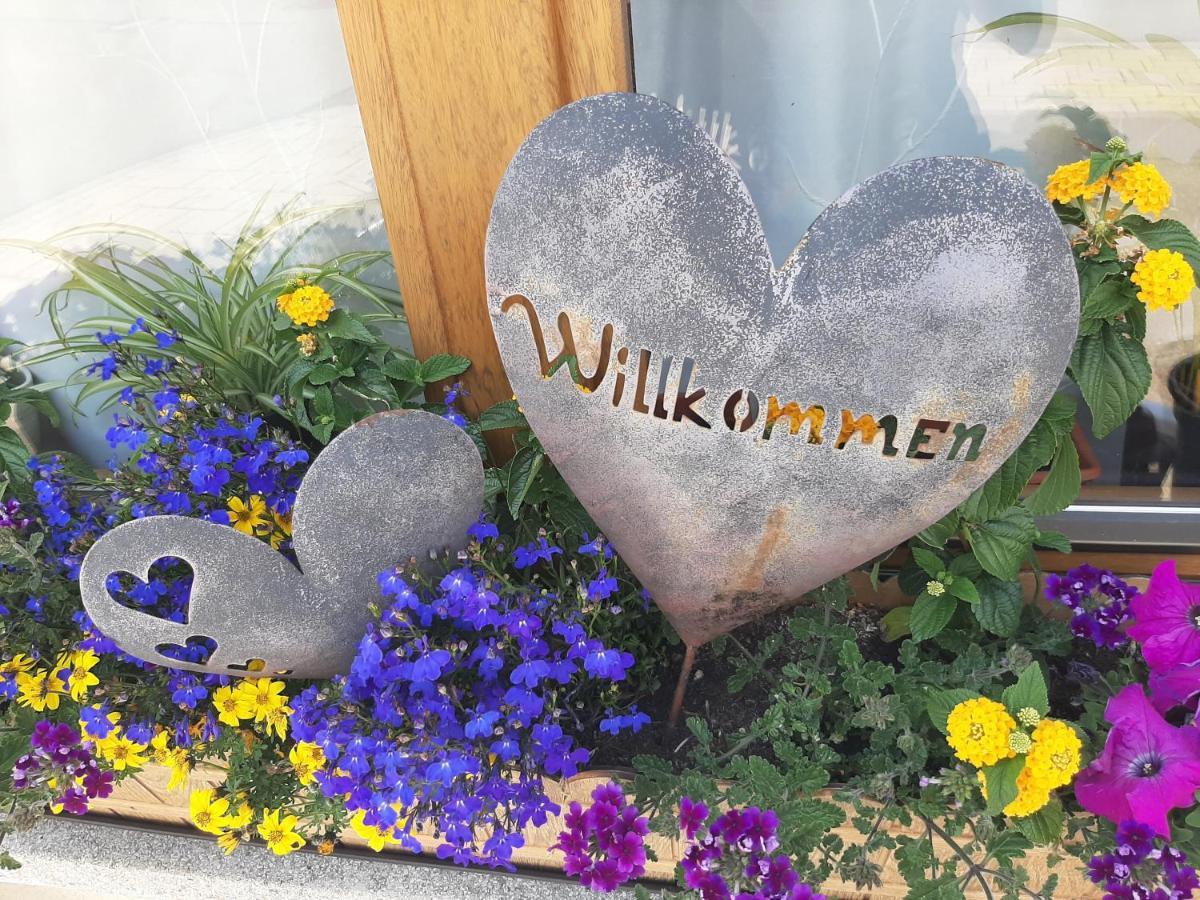 Gaestehaus Pension Waldhorn Weilen unter den Rinnen Eksteriør bilde